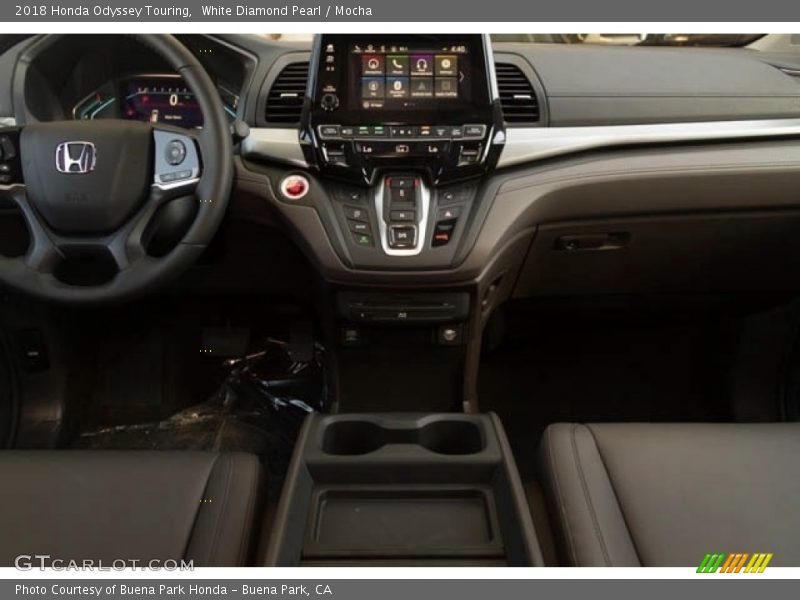 White Diamond Pearl / Mocha 2018 Honda Odyssey Touring