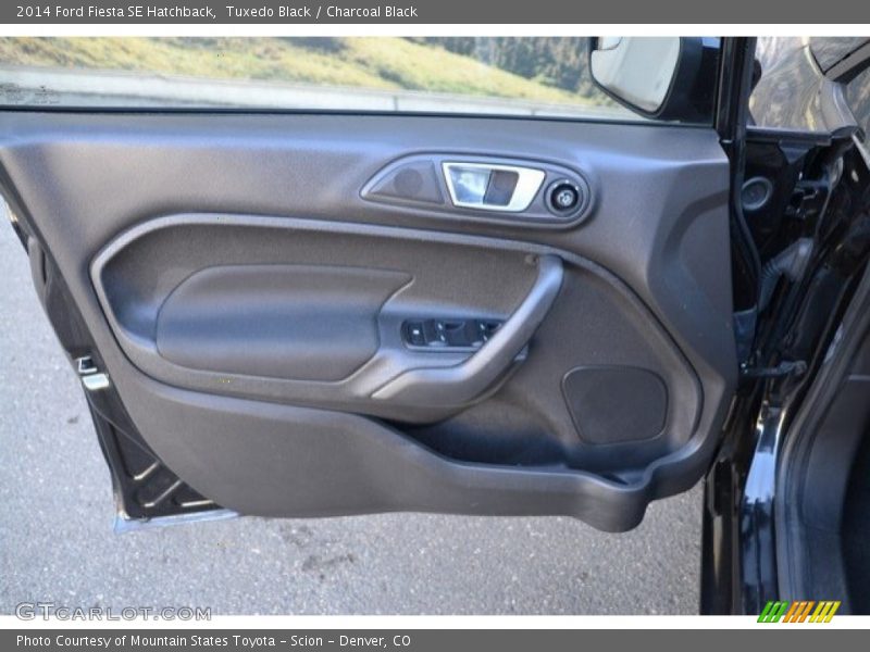 Tuxedo Black / Charcoal Black 2014 Ford Fiesta SE Hatchback