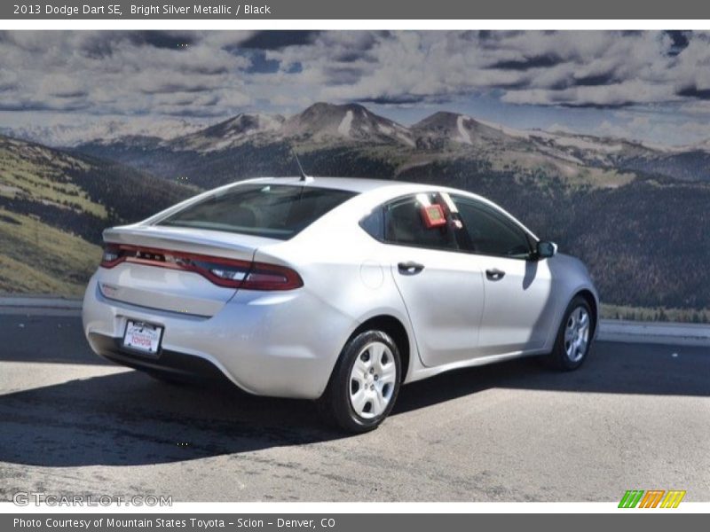 Bright Silver Metallic / Black 2013 Dodge Dart SE