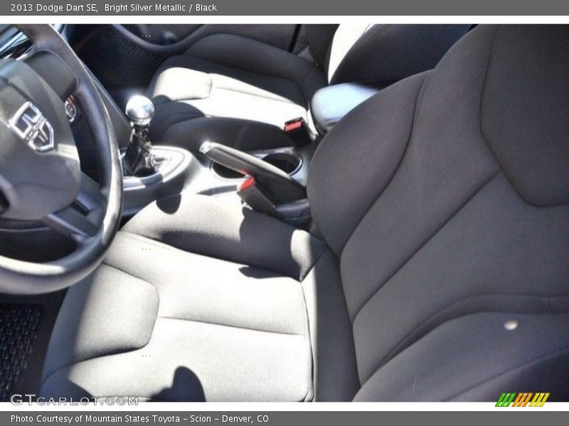 Bright Silver Metallic / Black 2013 Dodge Dart SE