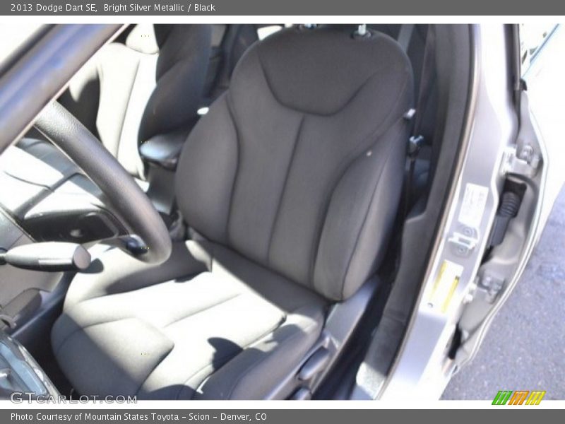 Bright Silver Metallic / Black 2013 Dodge Dart SE