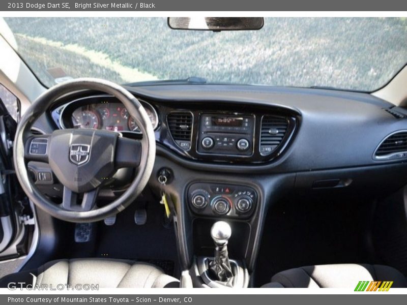 Bright Silver Metallic / Black 2013 Dodge Dart SE