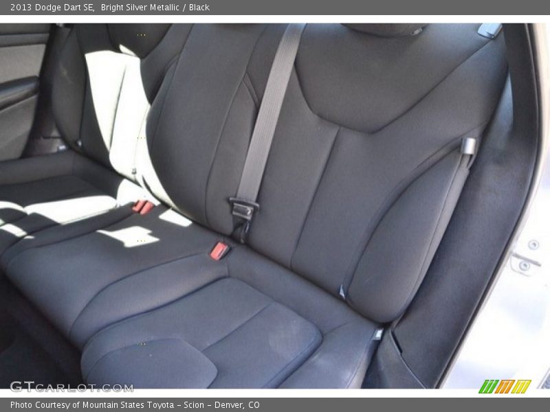 Bright Silver Metallic / Black 2013 Dodge Dart SE