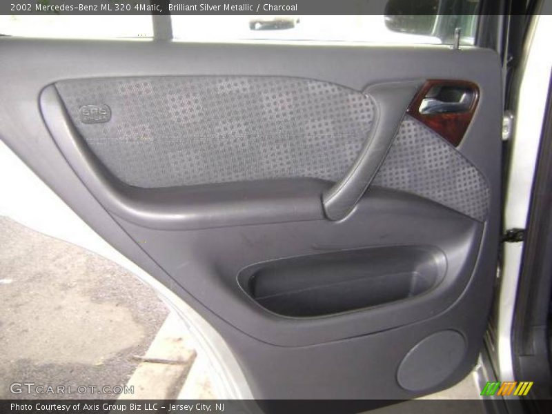 Brilliant Silver Metallic / Charcoal 2002 Mercedes-Benz ML 320 4Matic