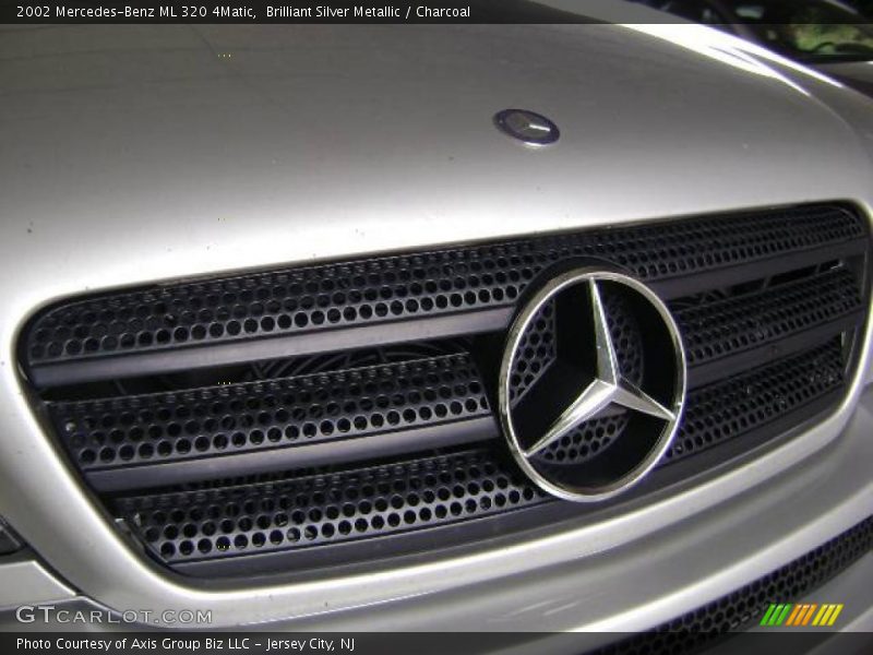 Brilliant Silver Metallic / Charcoal 2002 Mercedes-Benz ML 320 4Matic