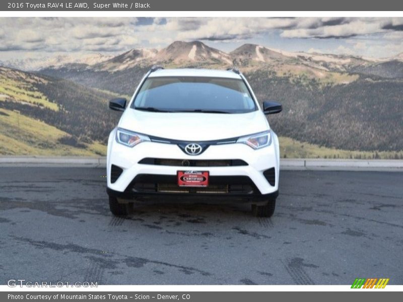 Super White / Black 2016 Toyota RAV4 LE AWD
