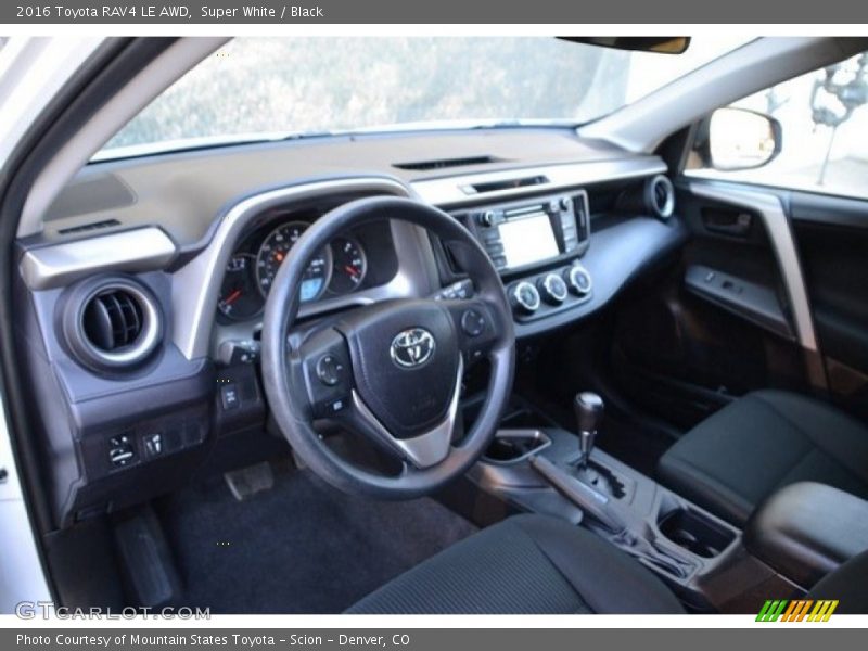 Super White / Black 2016 Toyota RAV4 LE AWD