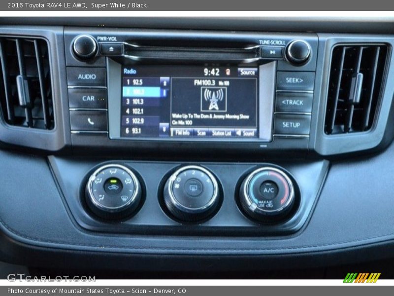 Super White / Black 2016 Toyota RAV4 LE AWD