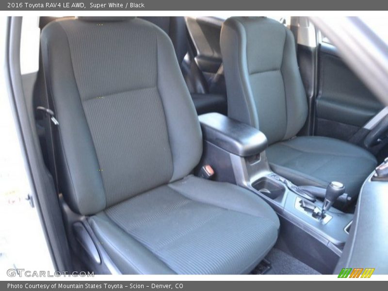 Super White / Black 2016 Toyota RAV4 LE AWD