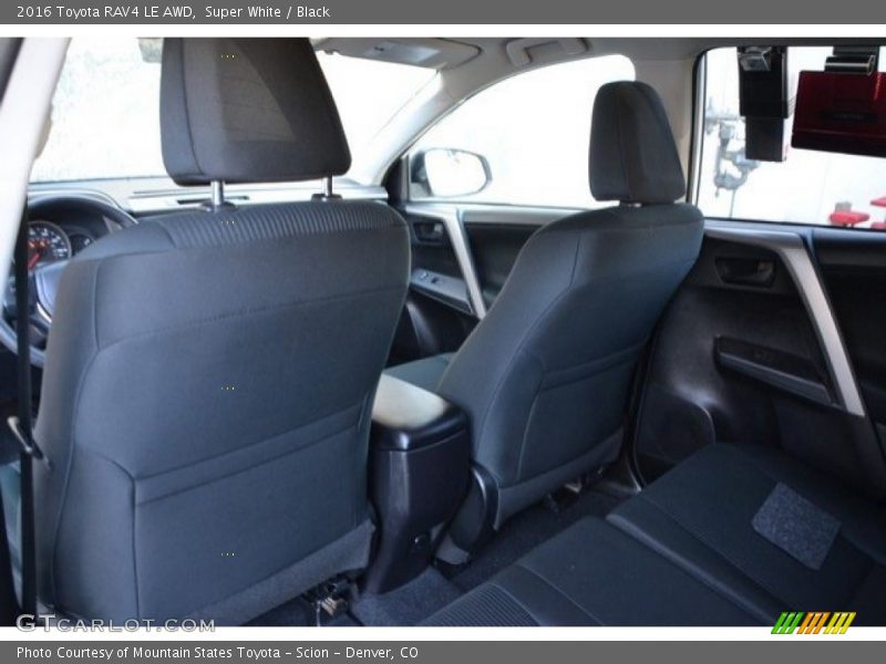 Super White / Black 2016 Toyota RAV4 LE AWD