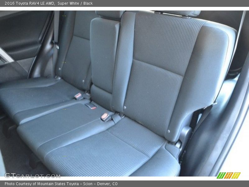 Super White / Black 2016 Toyota RAV4 LE AWD