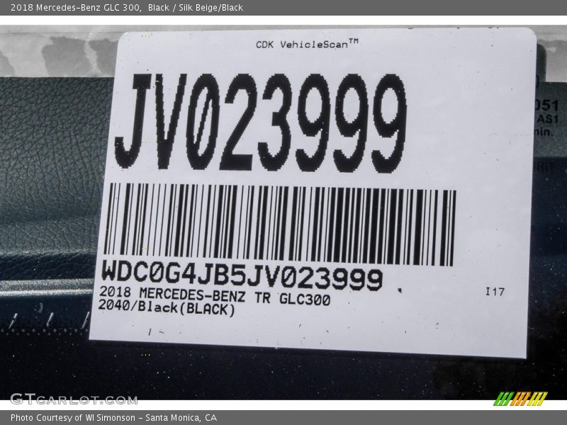 Black / Silk Beige/Black 2018 Mercedes-Benz GLC 300