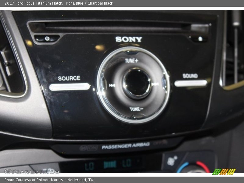 Kona Blue / Charcoal Black 2017 Ford Focus Titanium Hatch