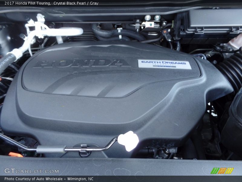 Crystal Black Pearl / Gray 2017 Honda Pilot Touring