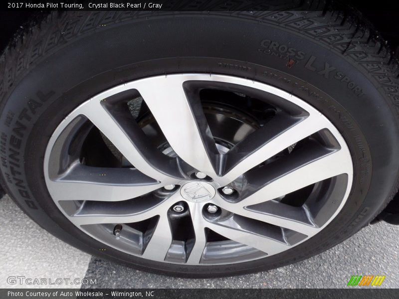 Crystal Black Pearl / Gray 2017 Honda Pilot Touring