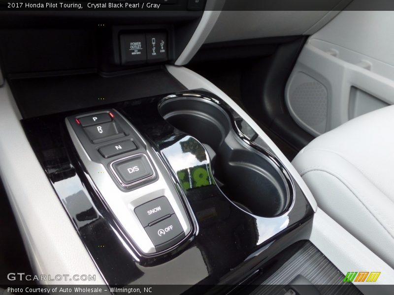 Crystal Black Pearl / Gray 2017 Honda Pilot Touring