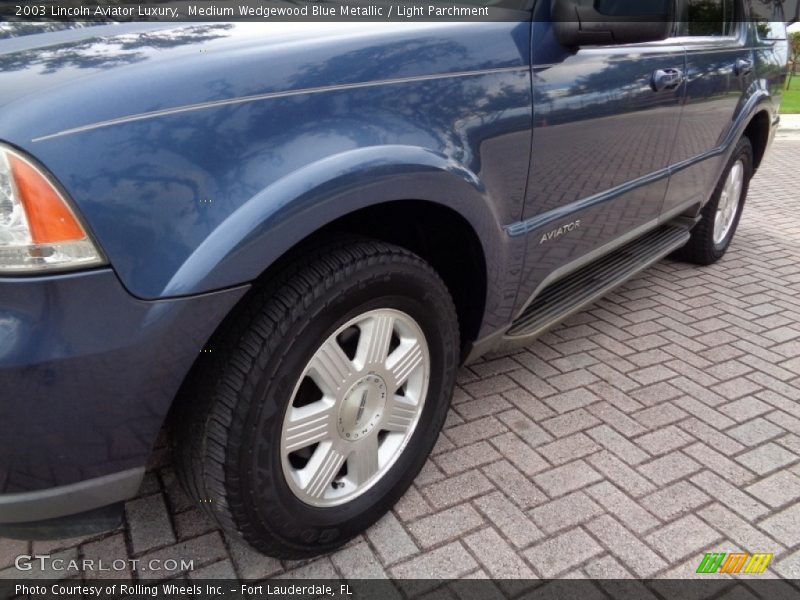 Medium Wedgewood Blue Metallic / Light Parchment 2003 Lincoln Aviator Luxury