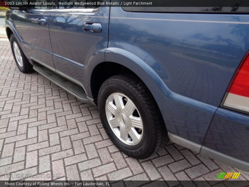 Medium Wedgewood Blue Metallic / Light Parchment 2003 Lincoln Aviator Luxury