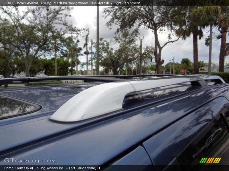 Medium Wedgewood Blue Metallic / Light Parchment 2003 Lincoln Aviator Luxury