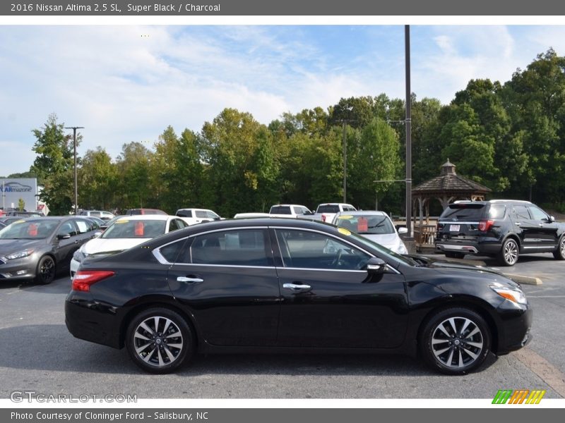 Super Black / Charcoal 2016 Nissan Altima 2.5 SL