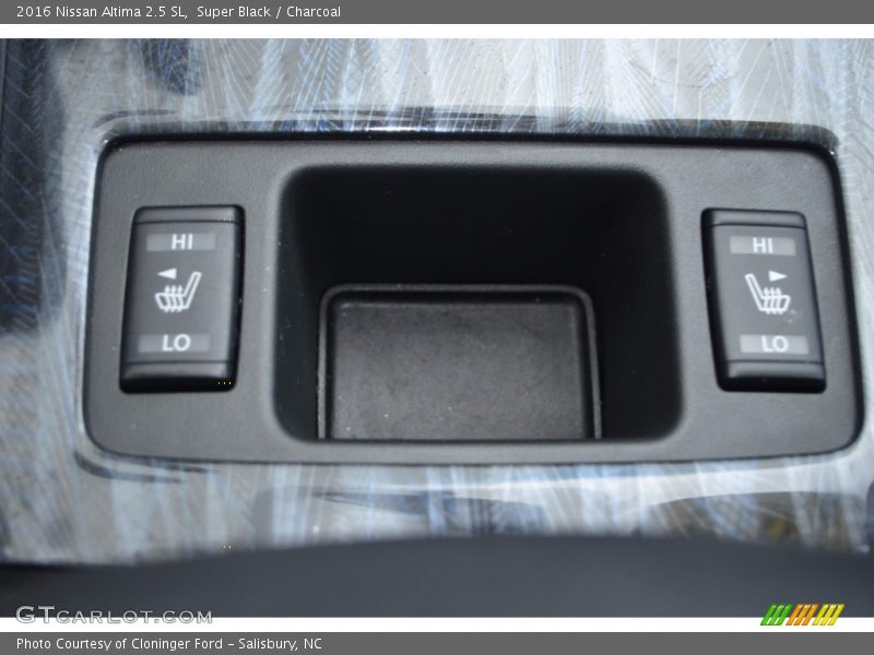 Super Black / Charcoal 2016 Nissan Altima 2.5 SL