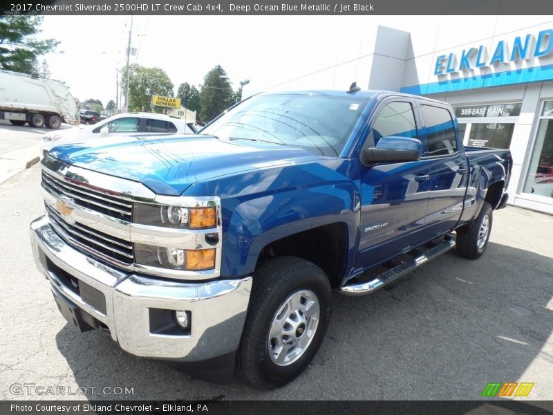 Deep Ocean Blue Metallic / Jet Black 2017 Chevrolet Silverado 2500HD LT Crew Cab 4x4