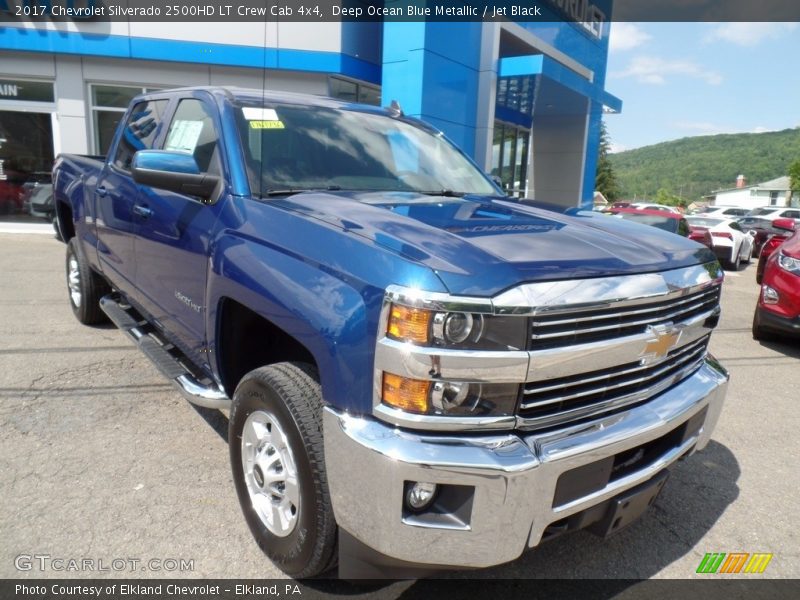 Deep Ocean Blue Metallic / Jet Black 2017 Chevrolet Silverado 2500HD LT Crew Cab 4x4