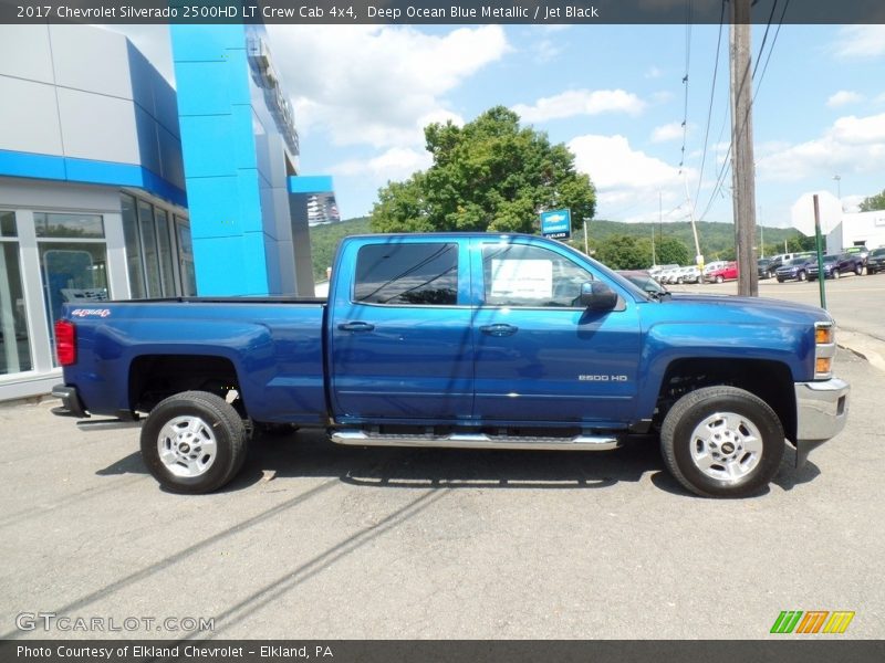 Deep Ocean Blue Metallic / Jet Black 2017 Chevrolet Silverado 2500HD LT Crew Cab 4x4