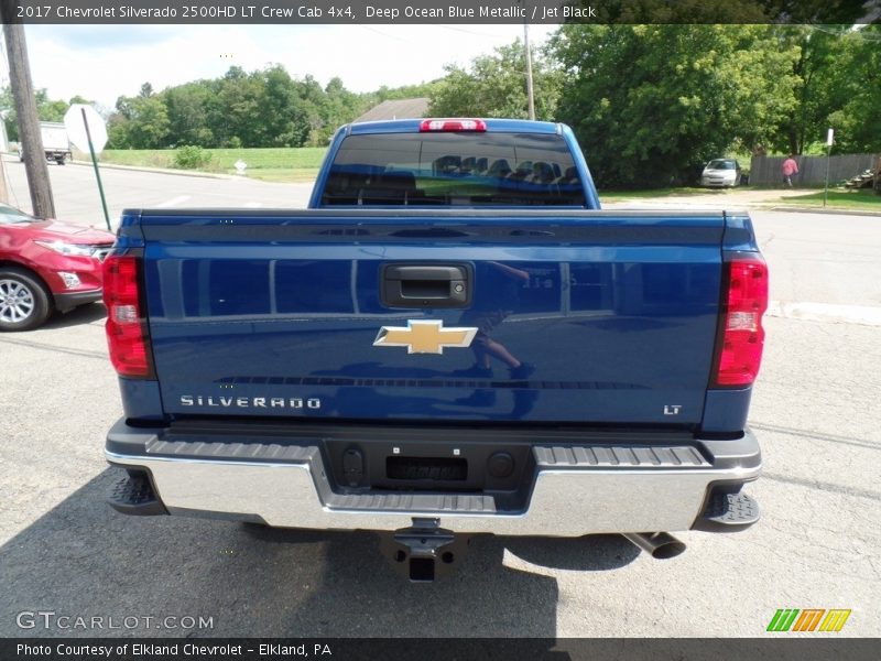 Deep Ocean Blue Metallic / Jet Black 2017 Chevrolet Silverado 2500HD LT Crew Cab 4x4