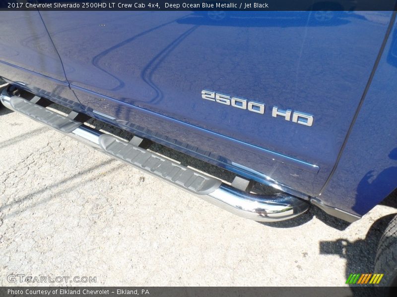 Deep Ocean Blue Metallic / Jet Black 2017 Chevrolet Silverado 2500HD LT Crew Cab 4x4