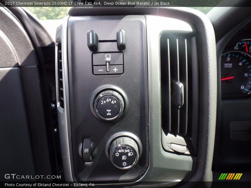 Deep Ocean Blue Metallic / Jet Black 2017 Chevrolet Silverado 2500HD LT Crew Cab 4x4