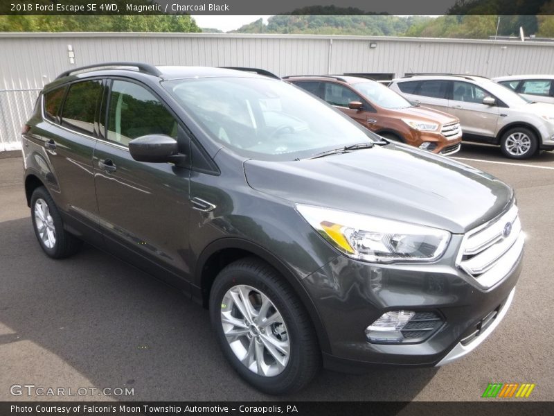 Magnetic / Charcoal Black 2018 Ford Escape SE 4WD