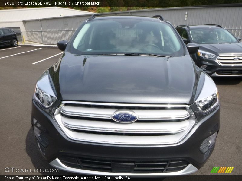Magnetic / Charcoal Black 2018 Ford Escape SE 4WD