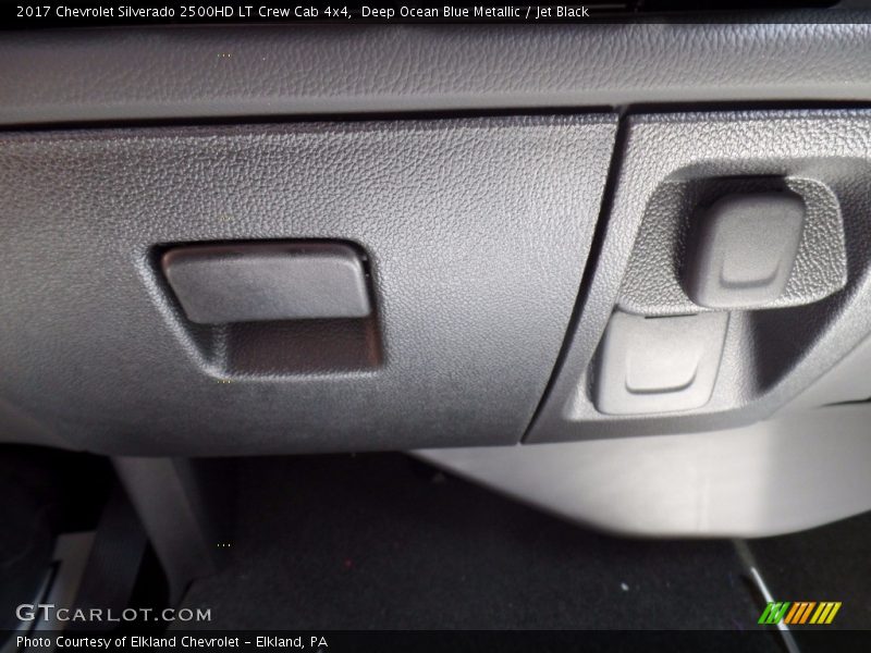 Deep Ocean Blue Metallic / Jet Black 2017 Chevrolet Silverado 2500HD LT Crew Cab 4x4