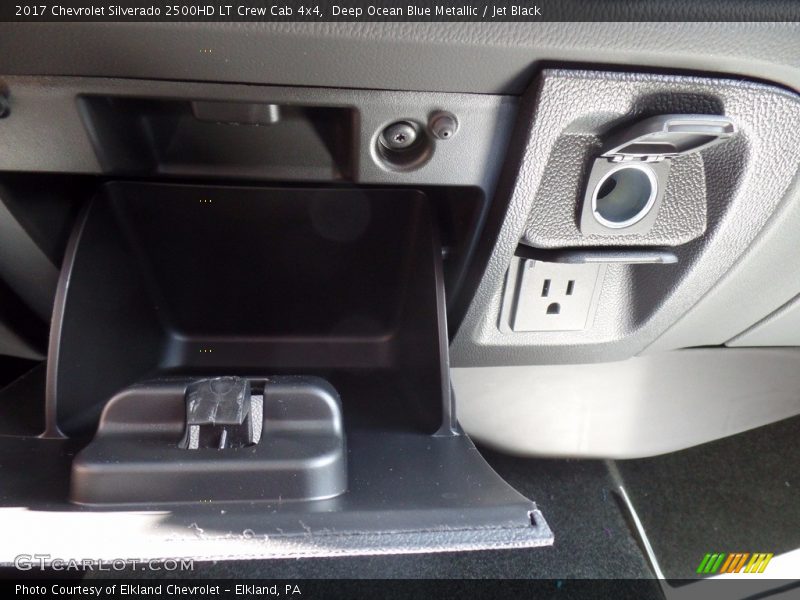 Deep Ocean Blue Metallic / Jet Black 2017 Chevrolet Silverado 2500HD LT Crew Cab 4x4