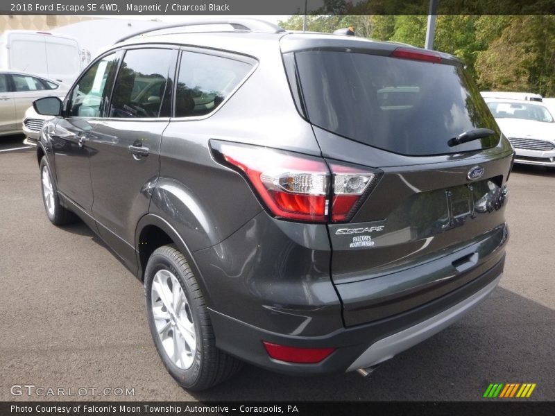 Magnetic / Charcoal Black 2018 Ford Escape SE 4WD