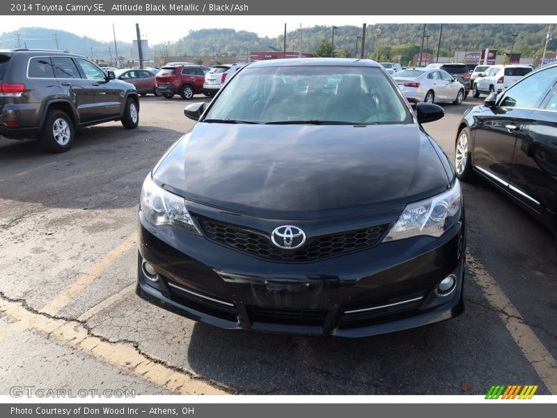 Attitude Black Metallic / Black/Ash 2014 Toyota Camry SE