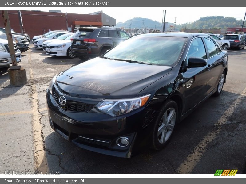 Attitude Black Metallic / Black/Ash 2014 Toyota Camry SE