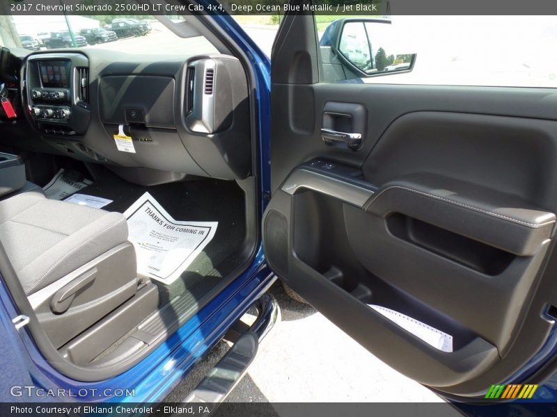 Deep Ocean Blue Metallic / Jet Black 2017 Chevrolet Silverado 2500HD LT Crew Cab 4x4