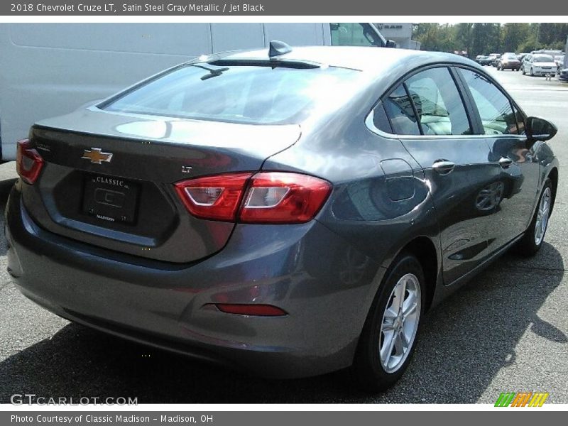Satin Steel Gray Metallic / Jet Black 2018 Chevrolet Cruze LT
