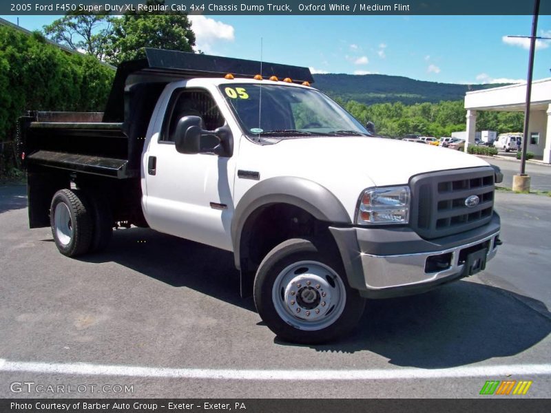 Oxford White / Medium Flint 2005 Ford F450 Super Duty XL Regular Cab 4x4 Chassis Dump Truck