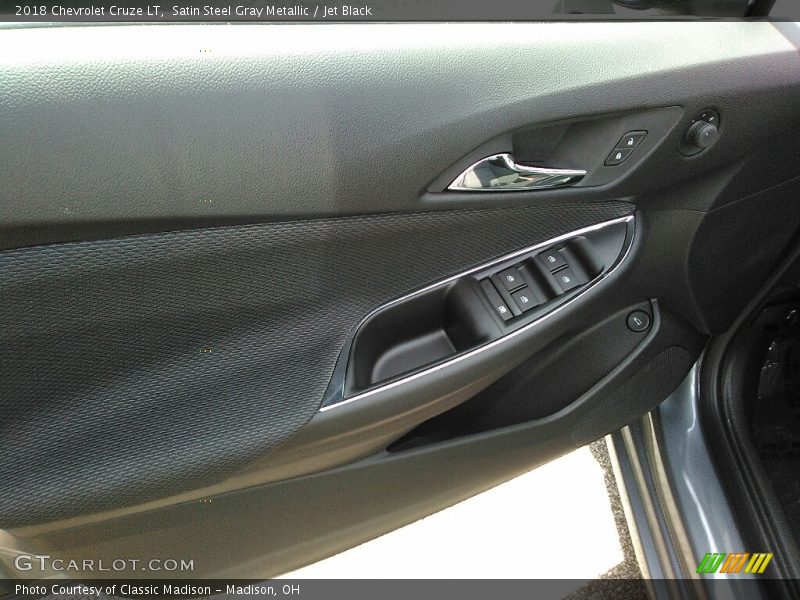 Satin Steel Gray Metallic / Jet Black 2018 Chevrolet Cruze LT