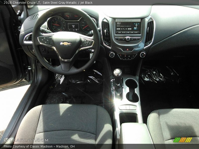 Satin Steel Gray Metallic / Jet Black 2018 Chevrolet Cruze LT