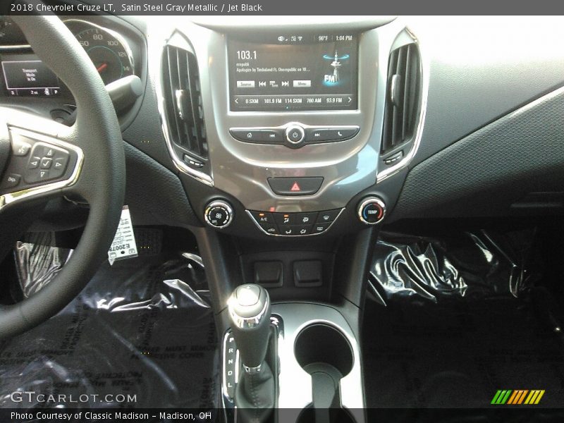 Satin Steel Gray Metallic / Jet Black 2018 Chevrolet Cruze LT