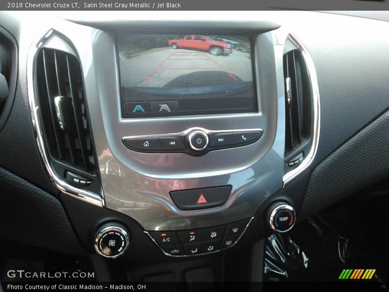 Satin Steel Gray Metallic / Jet Black 2018 Chevrolet Cruze LT