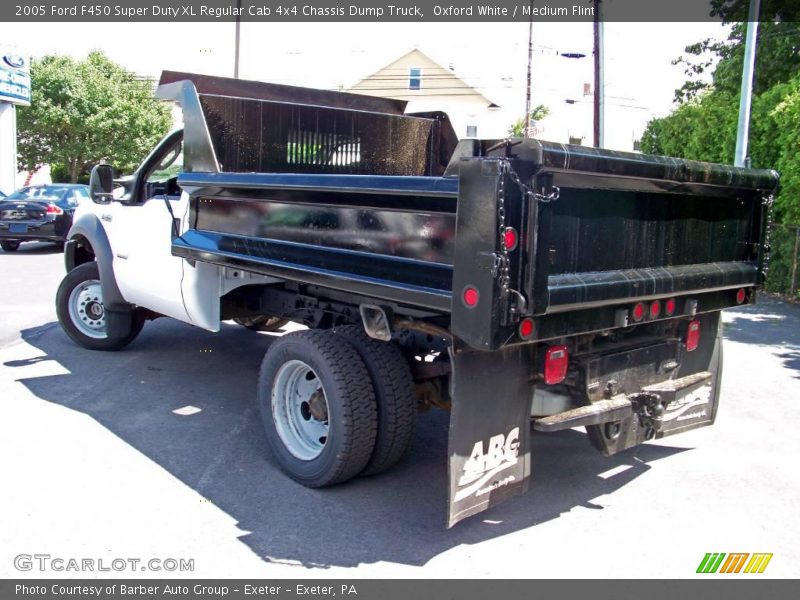 Oxford White / Medium Flint 2005 Ford F450 Super Duty XL Regular Cab 4x4 Chassis Dump Truck