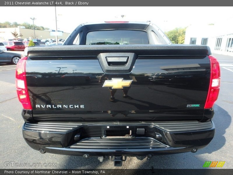 Black / Ebony 2011 Chevrolet Avalanche LT 4x4