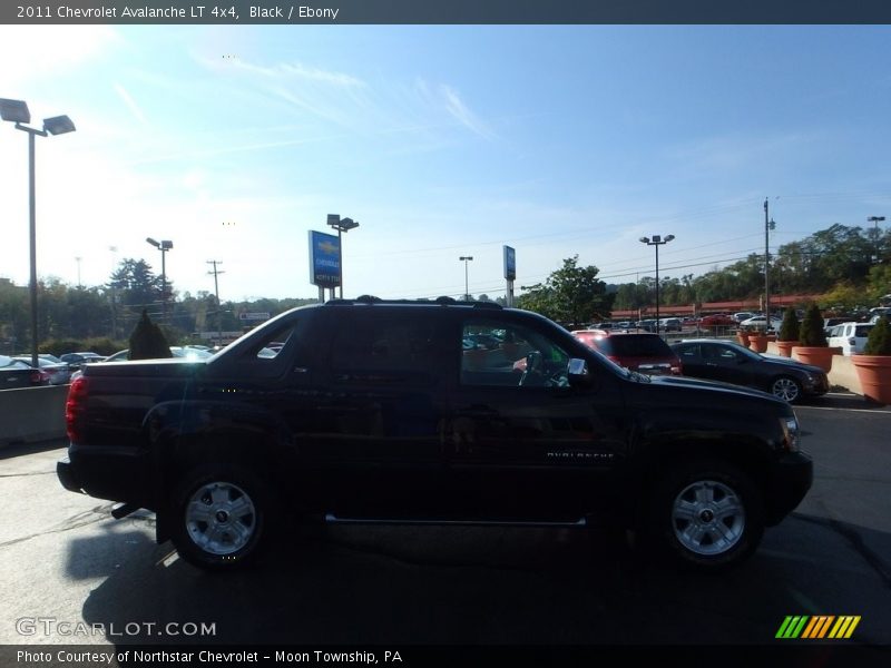 Black / Ebony 2011 Chevrolet Avalanche LT 4x4