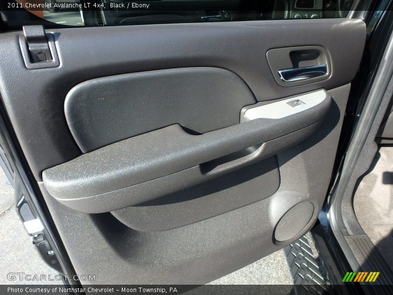 Black / Ebony 2011 Chevrolet Avalanche LT 4x4