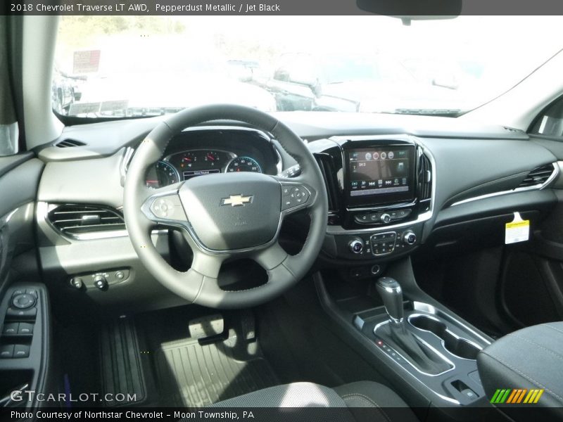 Pepperdust Metallic / Jet Black 2018 Chevrolet Traverse LT AWD